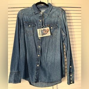 Wrangler Denim Shirt- NEW WITH TAGS!